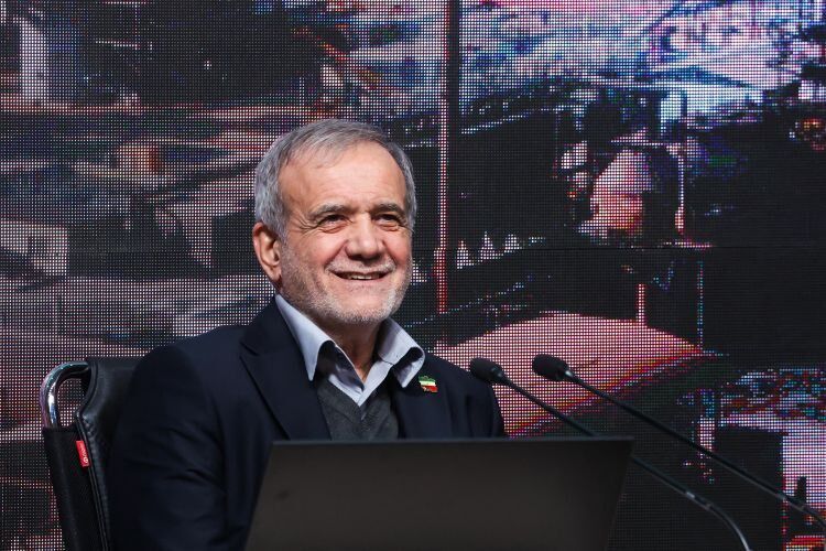 پزشکیان: نقدها منصفانه باشد/ اختصاص بیش از ۶۴ همت اعتبار برای توسعه خراسان جنوبی