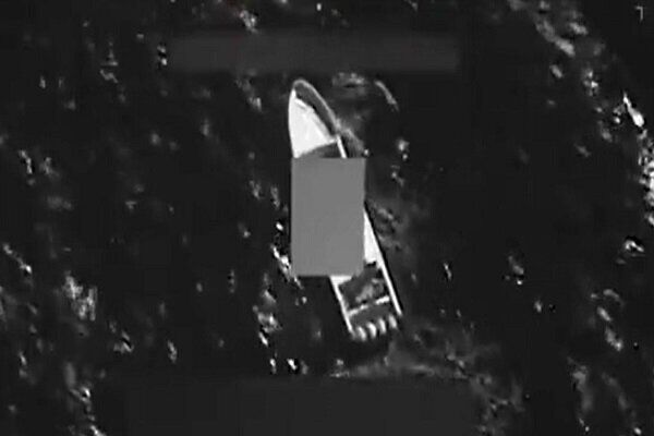 تداوم حملات آمریکا به قایق ها در اقیانوس آرام؛ پنج نفر کشته شدند