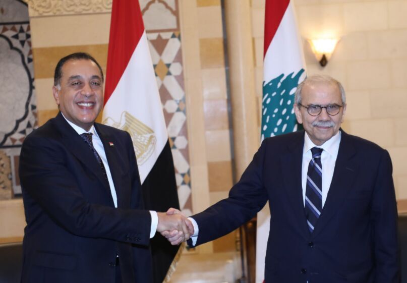 نخست وزیر مصر خواستار خروج بی‌قید و شرط ارتش اسرائیل از خاک لبنان شد