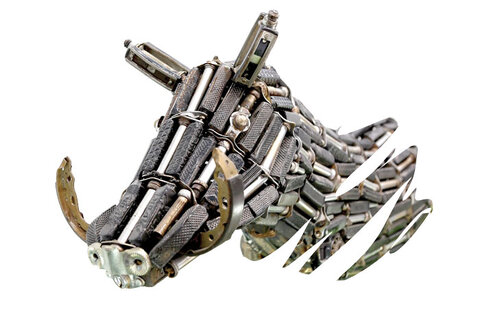 ما باغ ساختیم اما آهنی