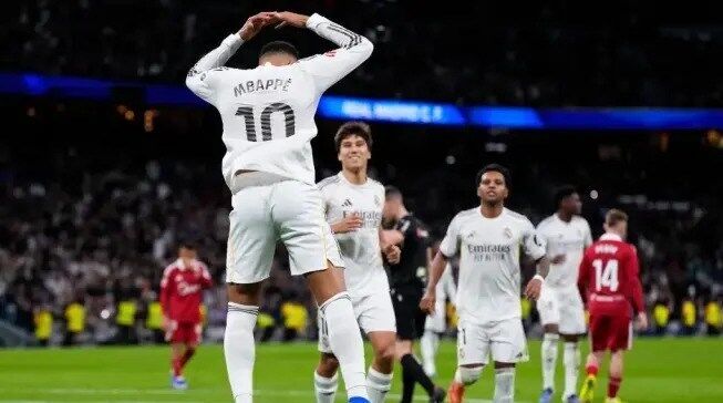 امباپه پس از تکرار رکورد رونالدو: کریستیانو الگوی من و مرجعی برای دنیای فوتبال است