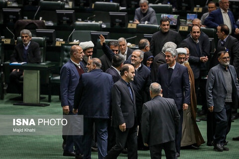 تصاویری از حضور مسعود پزشکیان در صحن علنی مجلس