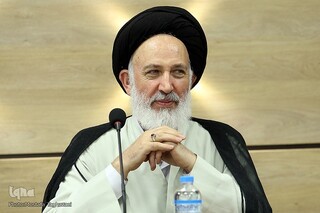 مدرس حوزه علمیه:
آیت‌الله میلانی دین را نیازمند «سیاست‌گذاری» و برنامه می‌دانست