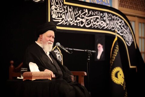 شیعه‌هراسی، دلیل اصلی دشمنی تاریخی با اهل بیت (ع) است