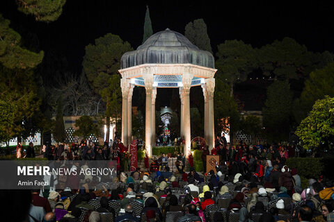 شب یلدا در آرامگاه حافظ