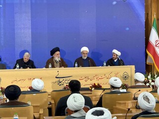 مدیر حوزه علمیه خراسان: نگرش آیت الله میلانی حوزه مشهد را به کانون مبارزه فکری بدل کرد