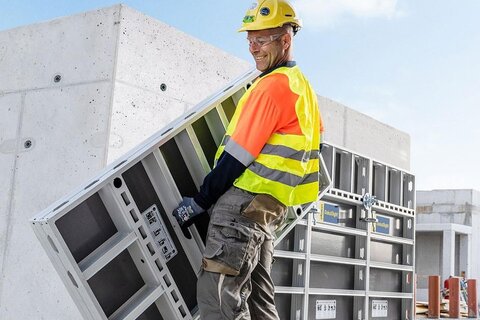 چرا قالب لارج پنل ایرانی در پروژه‌های عمرانی منطقه پرطرفدار است؟