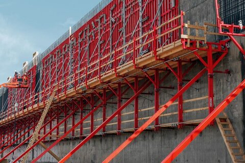 چرا قالب لارج پنل ایرانی در پروژه‌های عمرانی منطقه پرطرفدار است؟