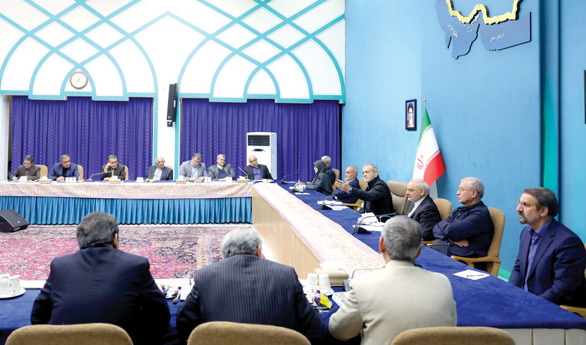 احزاب؛ حلقه واسط مردم و دولت