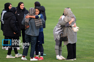 عکس روز | شادی بازیکنان تیم فوتبال زنان گل‌گهر پس از پیروزی مقابل پرسپولیس