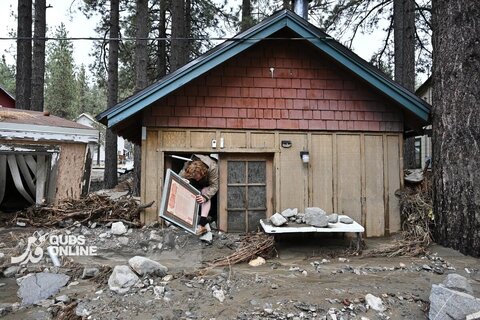 تصاویری از وضعیت کالیفرنیا پس از سیل و طوفان