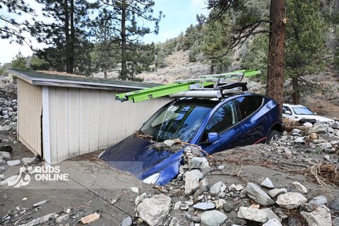 تصاویری از وضعیت کالیفرنیا پس از سیل و طوفان