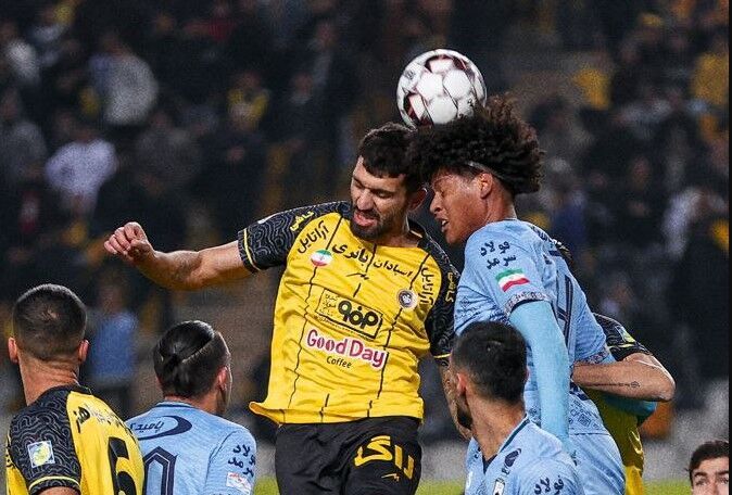 لیگ برتر فوتبال؛ سپاهان قهرمان نیم فصل شد/چادرملو چند ثانیه کم آورد