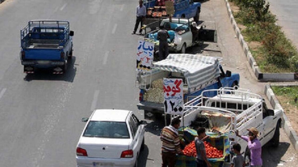 ماموران سد معبر با دستفروشان در گرگان سلیقه‌ای برخورد می‌کنند