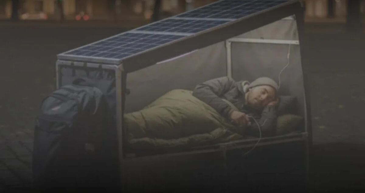 کوله‌پشتی هوشمند برای بی‌خانمان‌ها