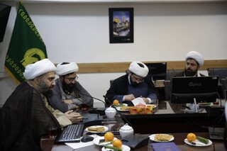 برگزاری نشست تخصصی خطبا با موضوع «مبانی سیره مبارزاتی اهل‌بیت (ع)» در حرم مطهر رضوی