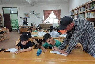 میزبانی از کودکان شهرستان گناباد با برگزاری برنامه‌های کتاب‌محور