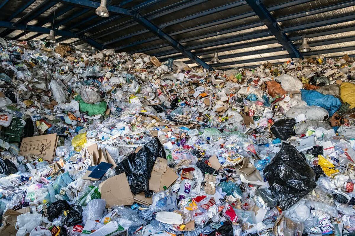 جمع آوری روزانه بیش از 34 تن ضایعات پلاستیک در مشهد