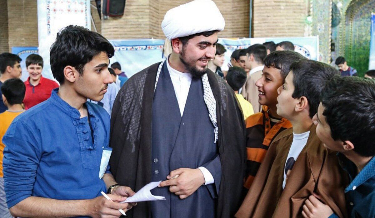 چگونه اعتکاف معنوی و باهیجان برای نوجوانان برگزار کنیم؟