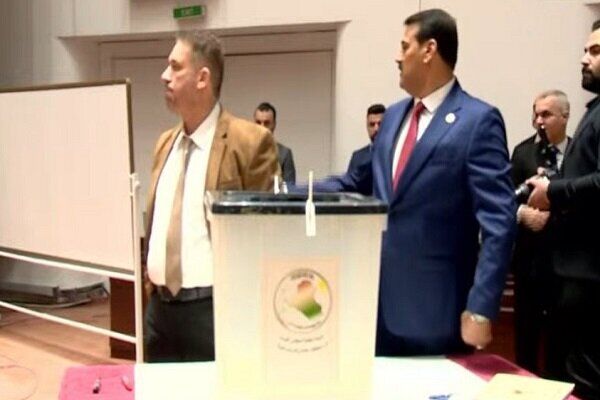 رای گیری برای انتخاب رئیس پارلمان ششم عراق آغاز شد؛ ۳ نامزد کدامند؟