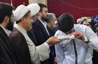 برکات معنوی آستان قدس رضوی و توسل به امام رضا (ع) زمینه‌ساز آزادی زندانیان است