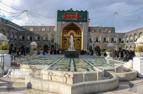 نصب کتیبه‌های ولادت حضرت جوادالائمه (ع) در حرم مطهر رضوی