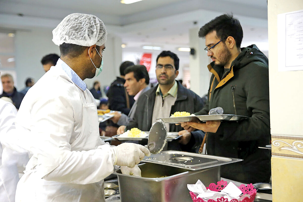 هر روز ۳۰۰ میلیون تومان غذا در دانشگاه تهران هدر می رود