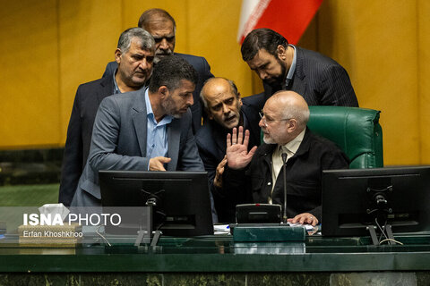 صحن علنی مجلس - ۹ دی