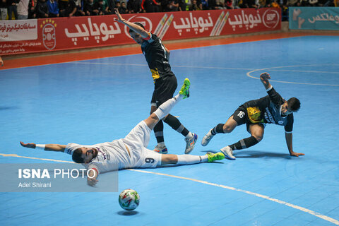 لیگ برتر فوتسال؛ گیتی پسند - گهر زمین سیرجان