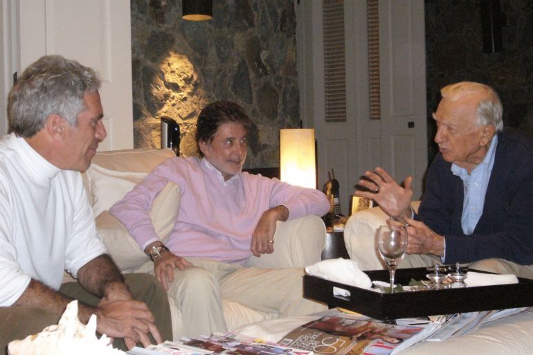 بیش از ۵ میلیون صفحه از پرونده‌های اپستین معطل ۴۰۰ وکیل وزارت دادگستری آمریکا