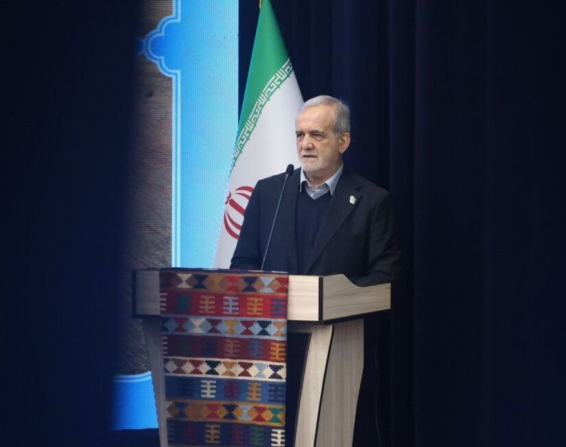 رئیس‌جمهور در جمع فعالان فرهنگی کهگیلویه و بویر احمد: مردم ستون دین و سدی در مقابل دشمنان هستند