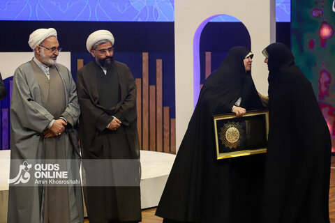 گزارش تصویری |  سومین دوره اهدای نشان مشهدالرضا (ع)