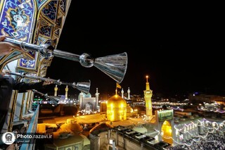 نوای طرب‌انگیز نقاره‌های حرم مطهر رضوی میلاد مولای موحدان را بشارت دادند