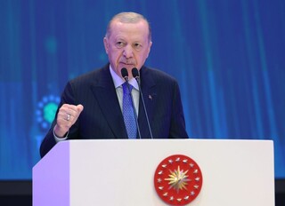زنگ خطر انتخاباتی برای اردوغان/ اردوغان در نظرسنجی‌ها عقب افتاد