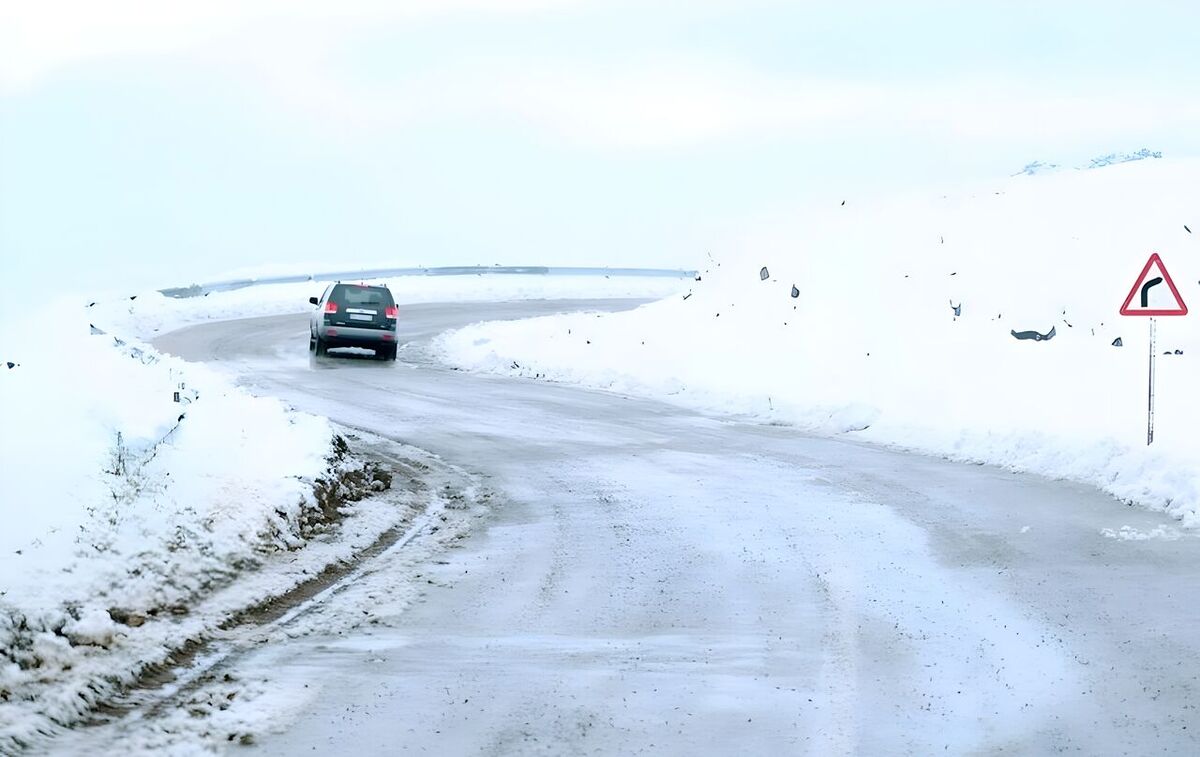 گردنه «شاه‌ولایت» در بویین میاندشت پس از ۶ روز، باز شد