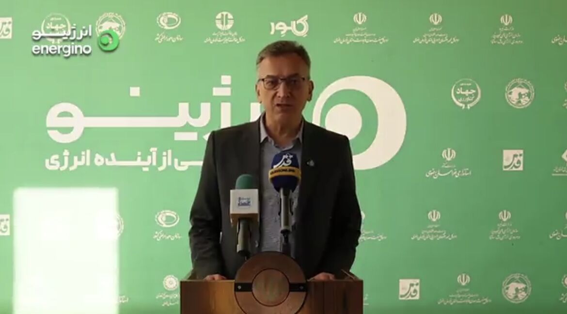 مشارکت بیش از ۳۰ هزار کشاورز در احداث نیروگاه خورشیدی