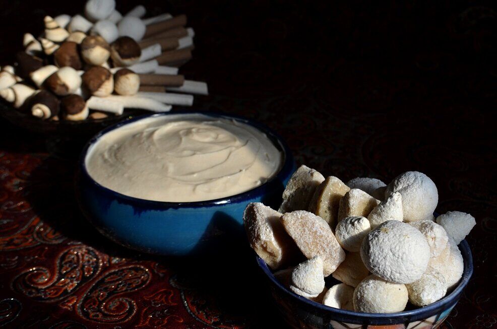 کشک خشک؛ منبع متراکم کلسیم/ چرا باید در مصرف آن محتاط بود؟