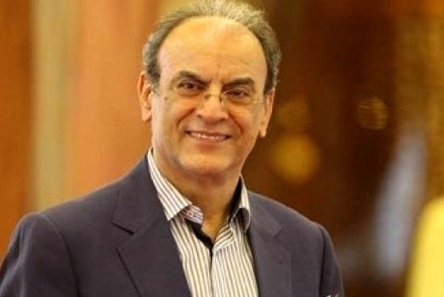 اولین مصاحبه با مدیر جدید استقلال؛ وقتی تصویر کارلوس کی روش روی موبایل نقش بست