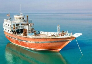 توقیف محموله بزرگ کالاهای ممنوعه در آب‌های بوموسی