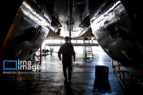 پیش از تیک‌آف در آشیانه