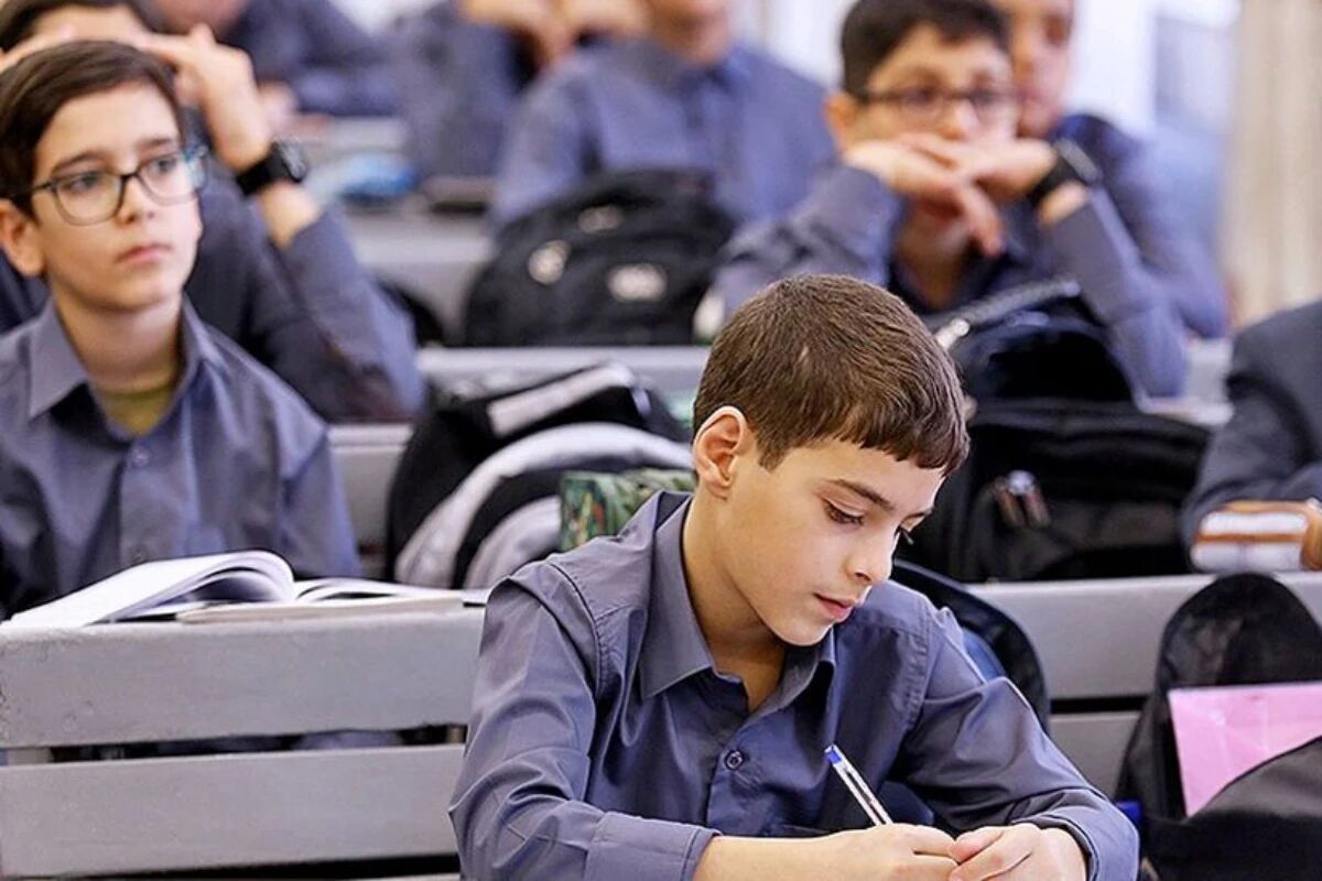 تعادل جنسیتی و توزیع تحصیلی در مدارس سمپاد