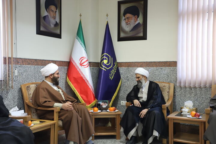 ضرورت استفاده از ظرفیت حوزه‌های علمیه خواهران و توان علمی و فرهنگی ائمه جمعه