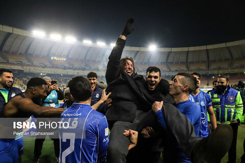 دیدار معوقه هفته دهم لیگ برتر فوتبال، سپاهان - استقلال