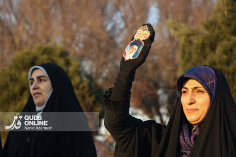 گزارش تصویری | اجتماع مردم مشهد با عنوان «این پرچم هرگز به زمین نخواهد افتاد»