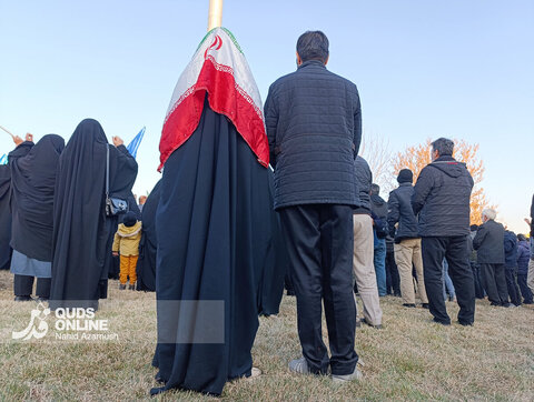گزارش تصویری | اجتماع مردم مشهد با عنوان «این پرچم هرگز به زمین نخواهد افتاد»
