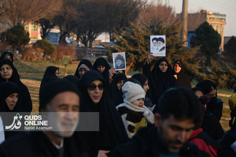 گزارش تصویری | اجتماع مردم مشهد با عنوان «این پرچم هرگز به زمین نخواهد افتاد»