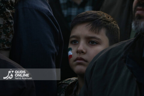 گزارش تصویری | اجتماع مردم مشهد با عنوان «این پرچم هرگز به زمین نخواهد افتاد»