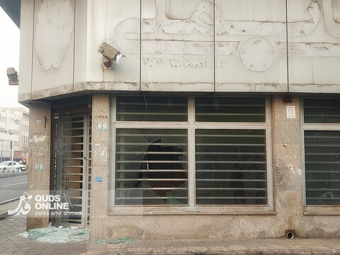 تصاویری از تخریب اموال عمومی در پی نا آرامی‌ها در تهران