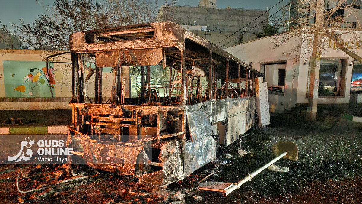 ۱۴ اتوبوس درون‌شهری مشهد آسیب دیده است