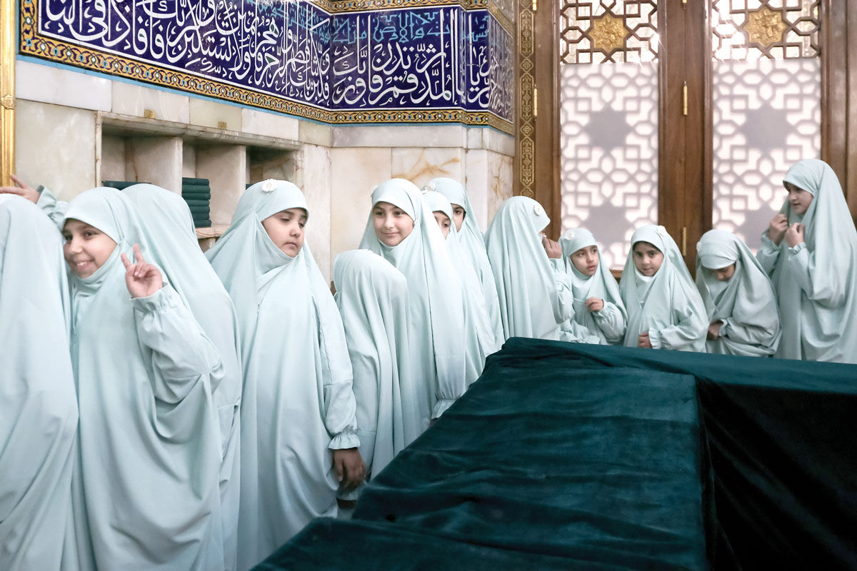 طلوع بال‌ها در مسیر زیارت / روایتی از مسیر اختصاصی زیارت روضه منوره ویژه دختران تازه مکلف